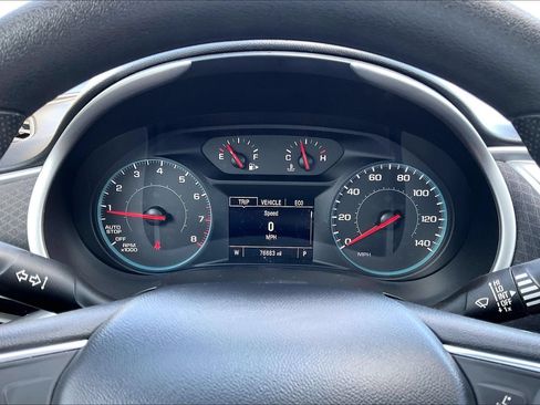 Used 2022 Chevrolet Malibu LT FWD image 15