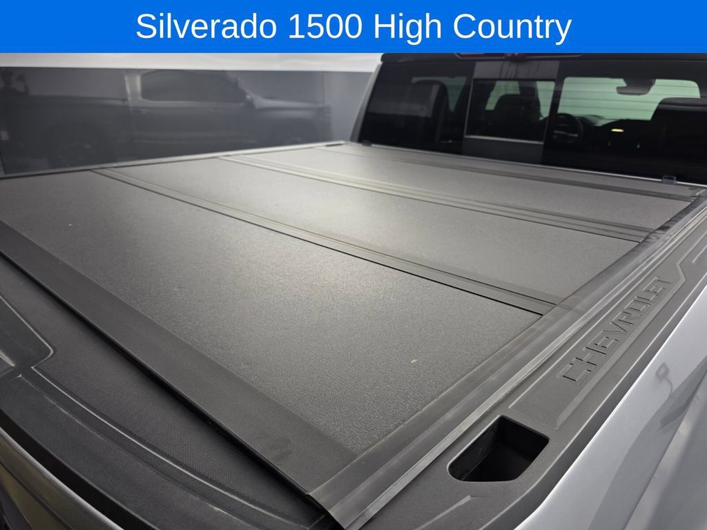 Used 2023 Chevrolet Silverado 1500 High Country w/ Technology Package AWD/4WD image 16