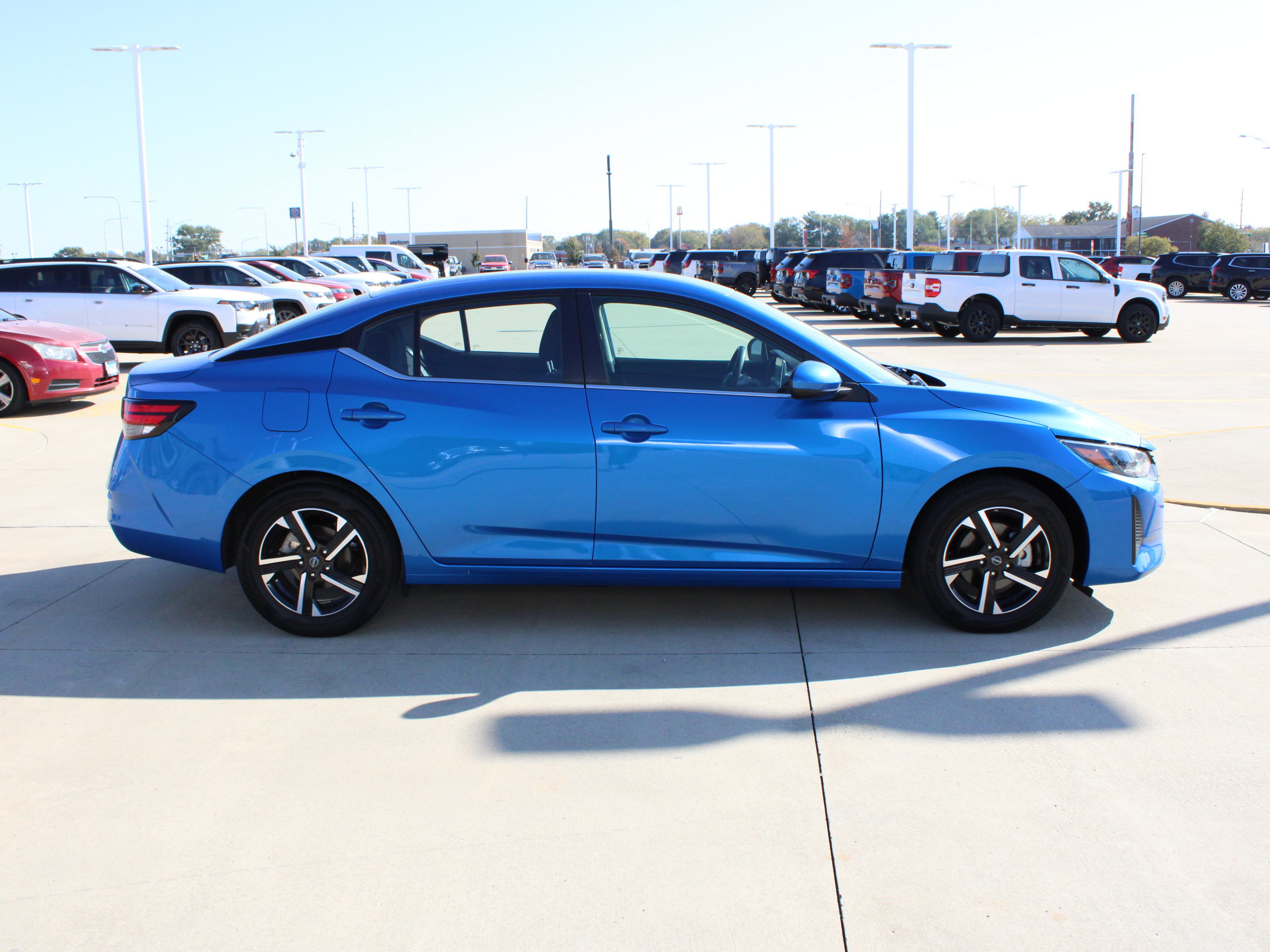 Used 2025 Nissan Sentra SV FWD image 6