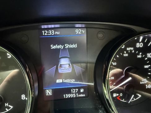 Used 2018 Nissan Rogue SV AWD/4WD image 17