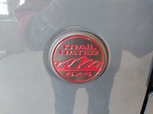 Used 2024 Jeep Wrangler Unlimited Rubicon image 25