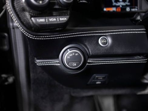 Used 2017 Ferrari 488 GTB RWD image 46