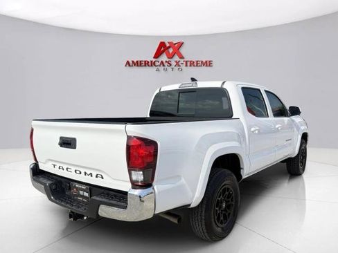 Used 2022 Toyota Tacoma SR5 RWD image 5