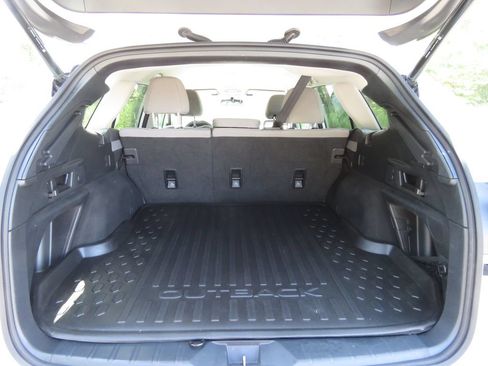 Used 2023 Subaru Outback Premium AWD/4WD image 17