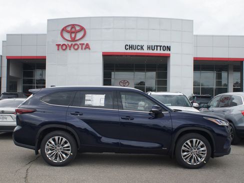 Used 2026 Toyota Highlander Platinum AWD/4WD image 1