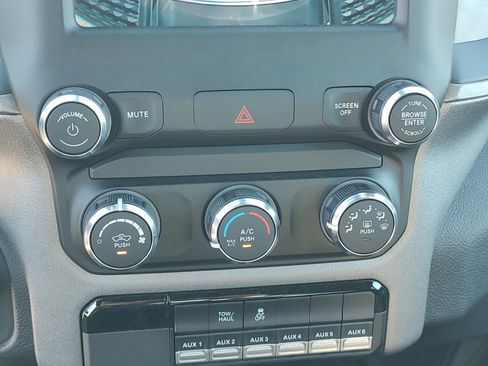 New 2024 RAM 2500 Tradesman w/ Chrome Appearance Group image 17