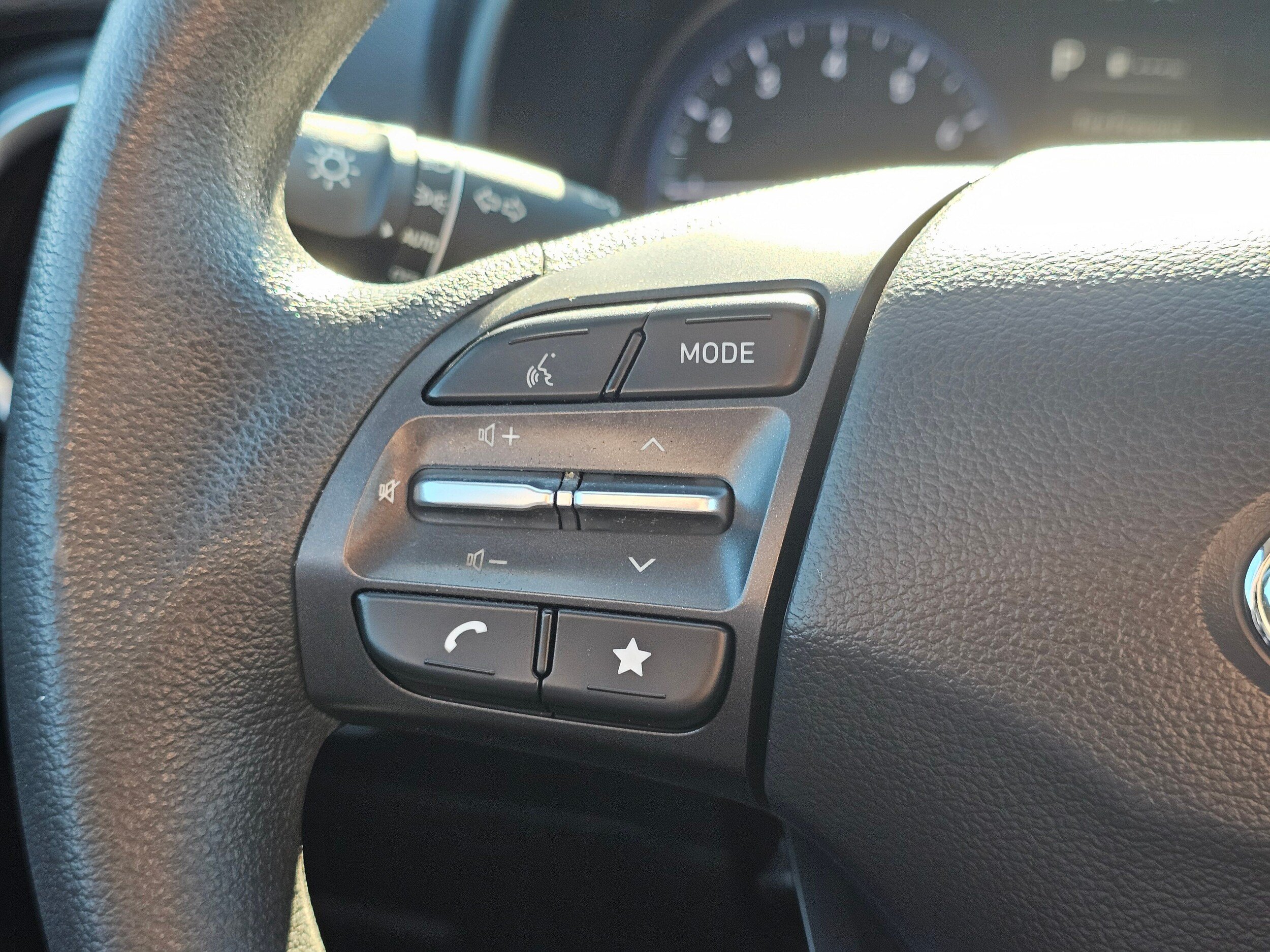 Used 2022 Hyundai Kona SEL w/ Cargo Package AWD/4WD image 24