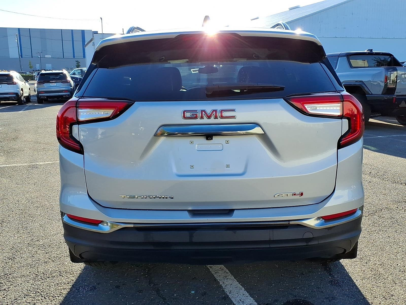 Used 2022 GMC Terrain AT4 AWD/4WD image 5
