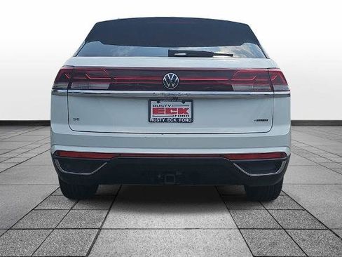 Used 2025 Volkswagen Atlas Cross Sport SE AWD/4WD image 6