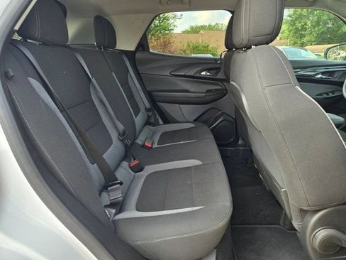 Used 2025 Chevrolet TrailBlazer LT AWD/4WD image 25