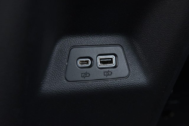 Used 2022 Buick Envision Preferred FWD image 24