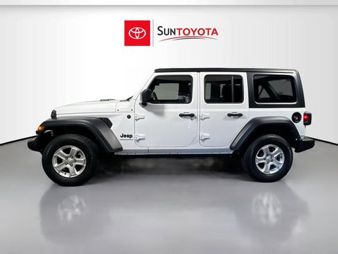 Used 2023 Jeep Wrangler Sport S image 7