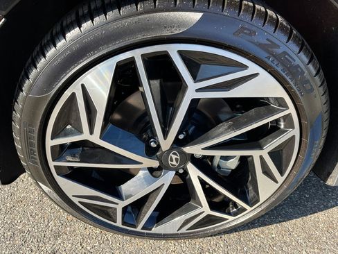 New 2025 Hyundai Ioniq 6 SEL image 12