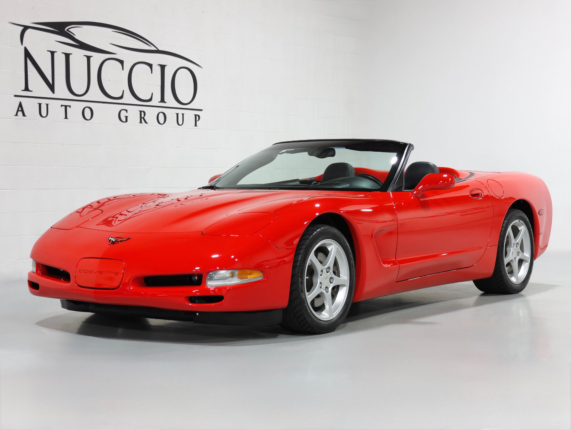 Used 2004 Chevrolet Corvette Convertible w/ Preferred Equipment Group RWD image 33