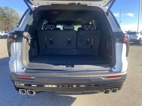 New 2026 Chevrolet Traverse LT w/ Midnight/Sport Edition image 8