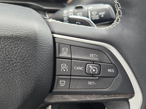 Used 2023 Jeep Grand Cherokee L Limited w/ Black Appearance Package RWD image 27