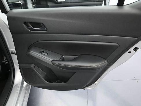 Used 2024 Nissan Altima 2.5 SV image 31