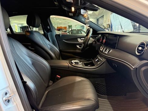 Used 2019 Mercedes-Benz E 300 image 10