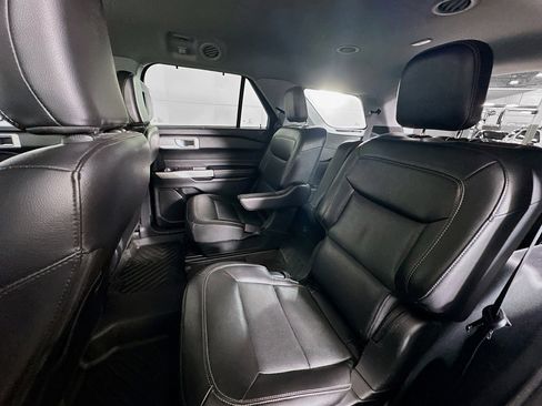 Used 2022 Ford Explorer Limited image 27