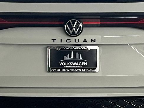 Used 2026 Volkswagen Tiguan SE R-Line AWD/4WD image 36