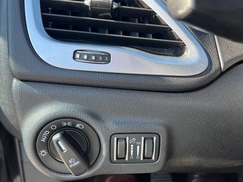 Used 2013 Dodge Dart Limited w/ Premium Group FWD image 11