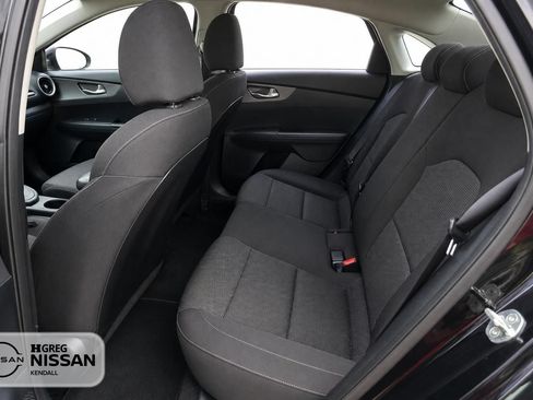 Used 2019 Kia Forte LXS FWD image 13