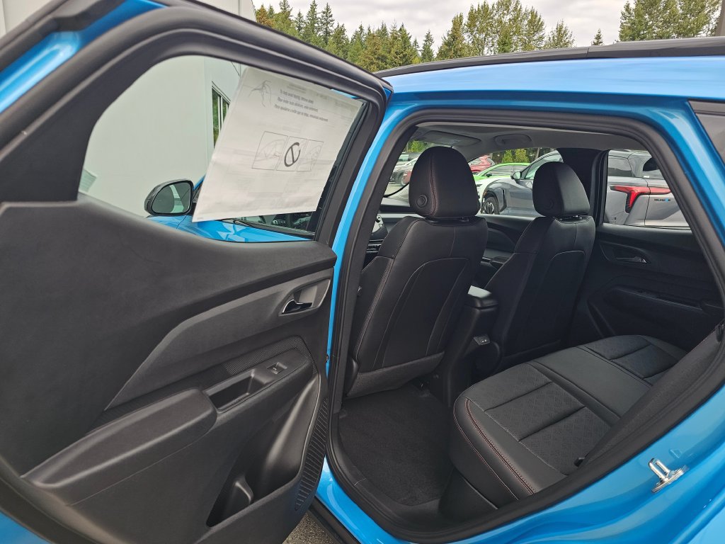 New 2027 Chevrolet Bolt RS w/ Technology Package FWD image 19