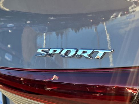 Used 2025 Honda Civic Sport image 31