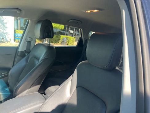 Used 2017 Hyundai Santa Fe Limited image 5