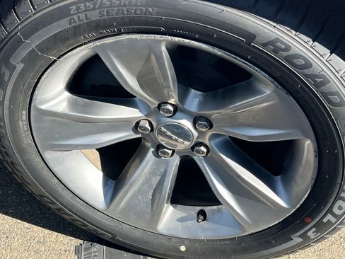 Used 2018 Dodge Challenger SXT RWD image 15