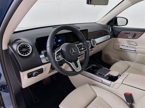 Certified 2023 Mercedes-Benz GLB 250 image 10