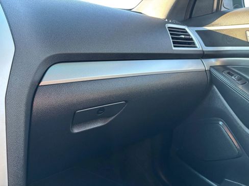 Used 2014 Ford Explorer XLT w/ Equipment Group 202A image 26