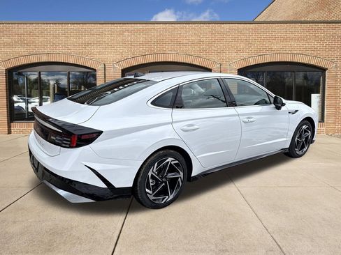New 2026 Hyundai Sonata SEL image 3