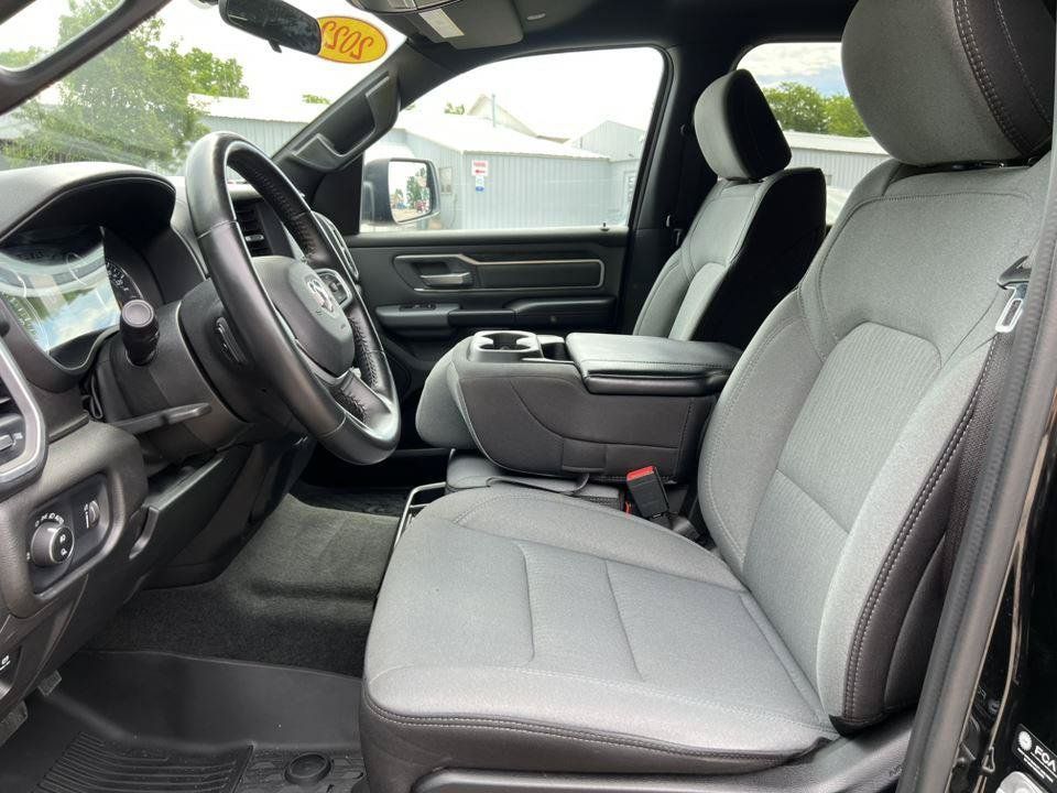 Used 2022 RAM 1500 Big Horn AWD/4WD image 4