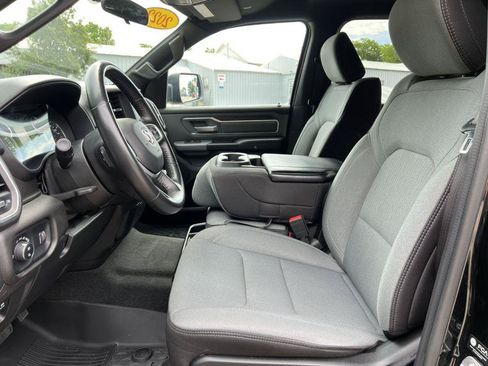 Used 2022 RAM 1500 Big Horn AWD/4WD image 4
