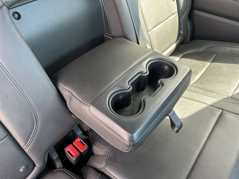 Used 2020 Chevrolet Silverado 1500 High Country w/ Technology Package AWD/4WD image 30