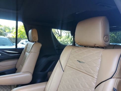 Used 2021 Cadillac Escalade Sport image 16