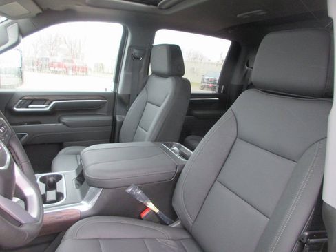 New 2026 GMC Sierra 2500 SLT w/ SLT Premium Package image 14