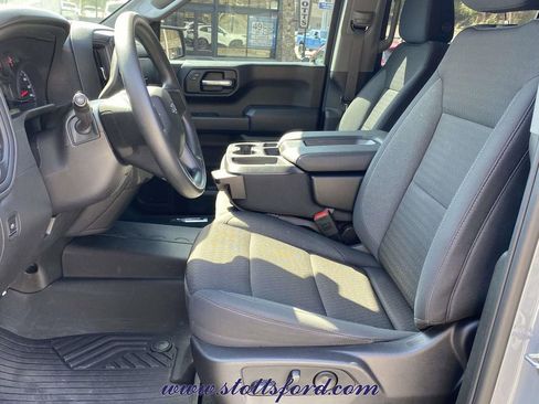 Used 2025 Chevrolet Silverado 1500 Custom Trail Boss w/ Dark Appearance Package image 14