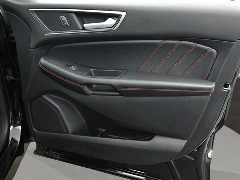 Used 2021 Ford Edge ST-Line image 19