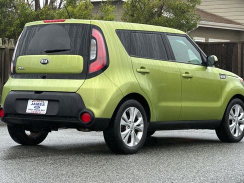 Used 2015 Kia Soul + image 5