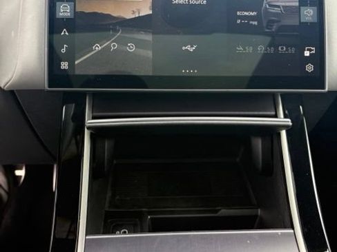 Used 2026 Land Rover Range Rover Velar Dynamic SE AWD/4WD image 6