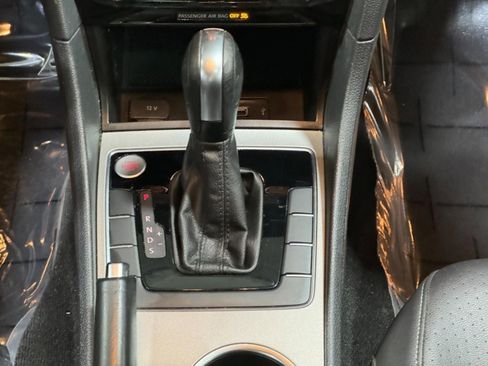 Used 2021 Volkswagen Passat 2.0T R-Line image 16