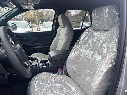New 2026 Toyota 4Runner SR5 AWD/4WD image 17