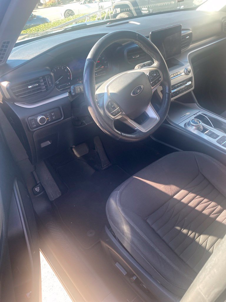 Used 2020 Ford Explorer XLT w/ Comfort Package RWD image 5