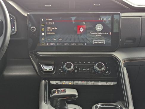 Used 2023 GMC Sierra 1500 AT4 w/ AT4 Preferred Package AWD/4WD image 14