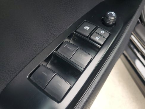 Used 2026 Toyota Camry SE image 19