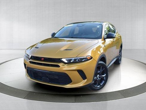 Used 2023 Dodge Hornet GT Plus w/ GT Blacktop Package AWD/4WD image 1