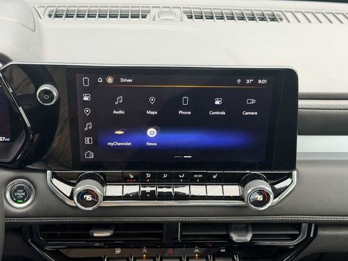 Used 2024 Chevrolet Colorado LT w/ LT Convenience Package II image 27