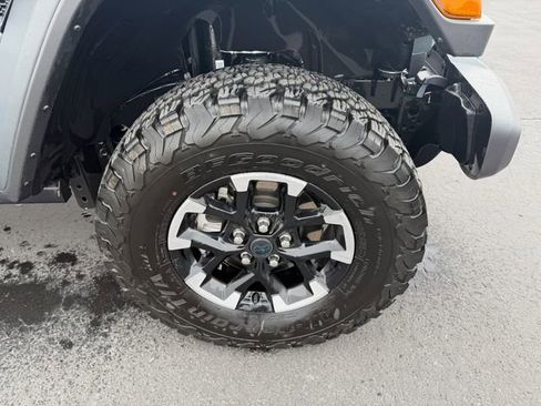 Used 2025 Jeep Wrangler Unlimited Rubicon 4xe w/ Safety Group image 6